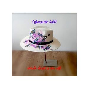 Cyberweek Sale! Whole closet is 40% off